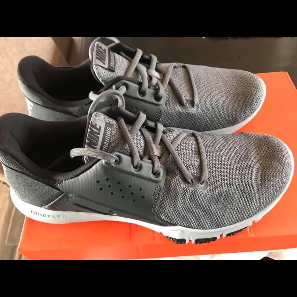Men’s Nike flex 10
